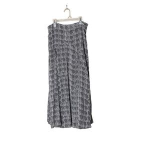Cabi Women’s Maxi Printed Flared Skirt Size 4‎